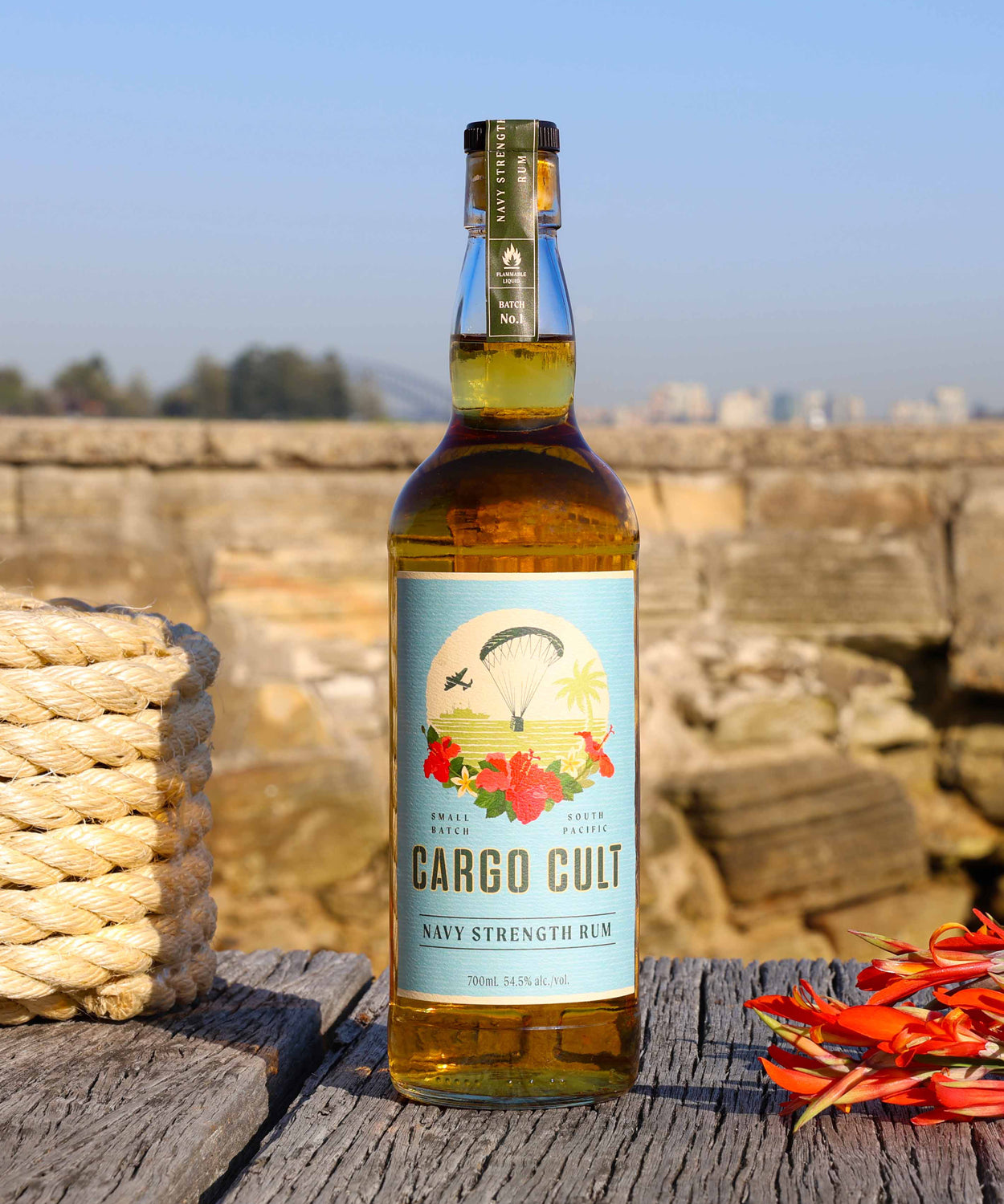 Cargo Cult Navy Strength Rum inkl. Hai Becher
