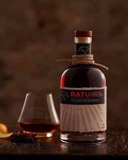 RATU Fijian Premium Rum Liqueur 8 Jahre