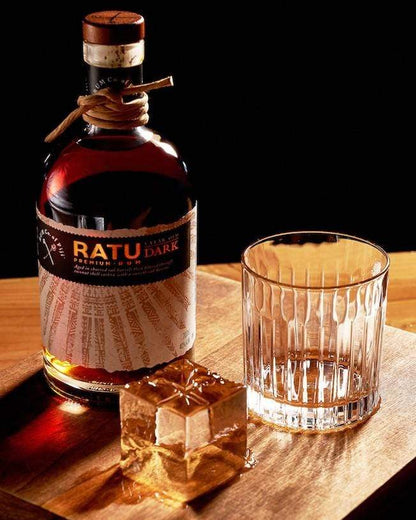 RATU Fijian Premium Rum Liqueur 8 Jahre