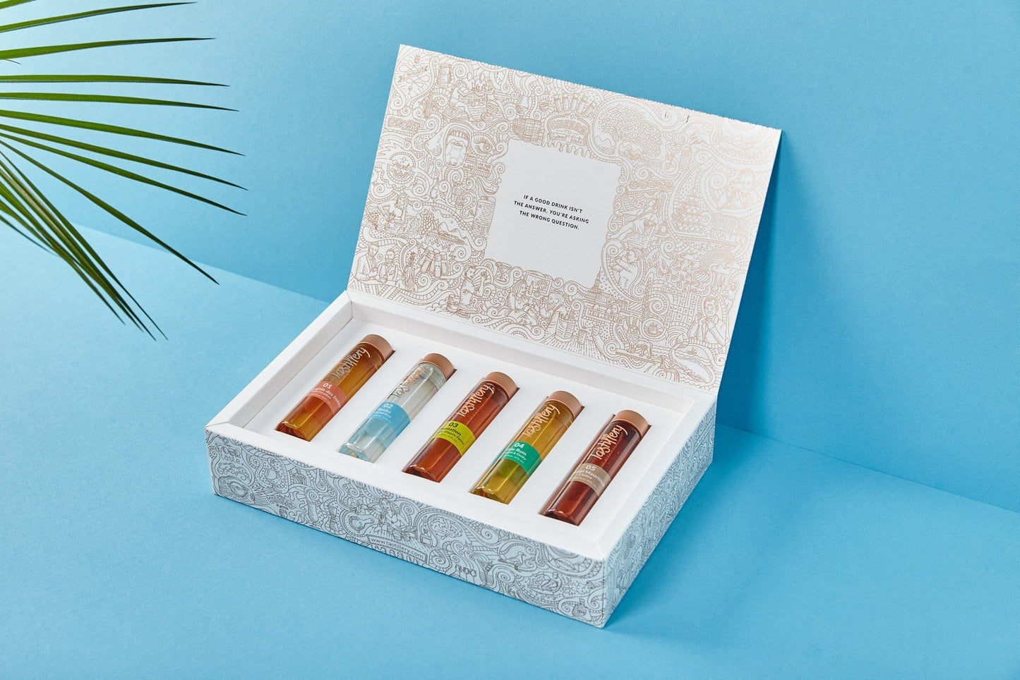 Tastillery Tropical Island Box mit Compagnie de Indes, Plantation Pineapple, Ekte Pungent and Geeky, Gold of Mauritius und Banks